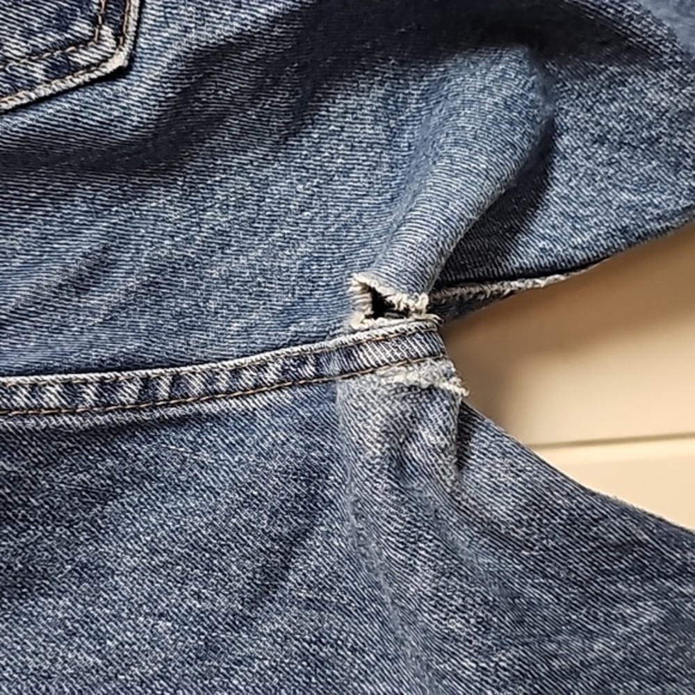 Levi's Vintage 501 Button Fly Distressed - Picture 4 of 9